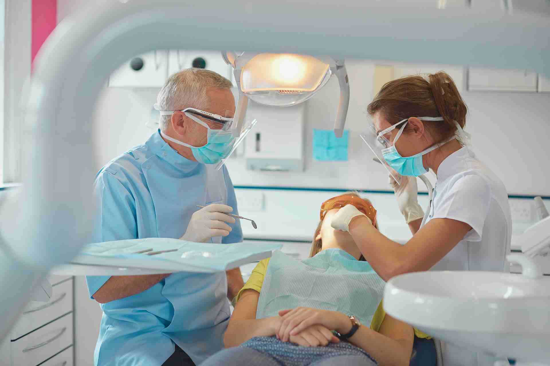 Dentist in Valencia, CA